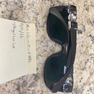 Gently worn Chanel Sunglasses. Comes with original sunglasses box.